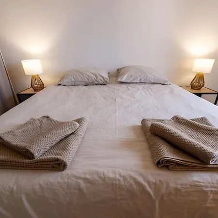 T3 Neuf 5 Minutes Des Plages Garage Prive Apartment *
